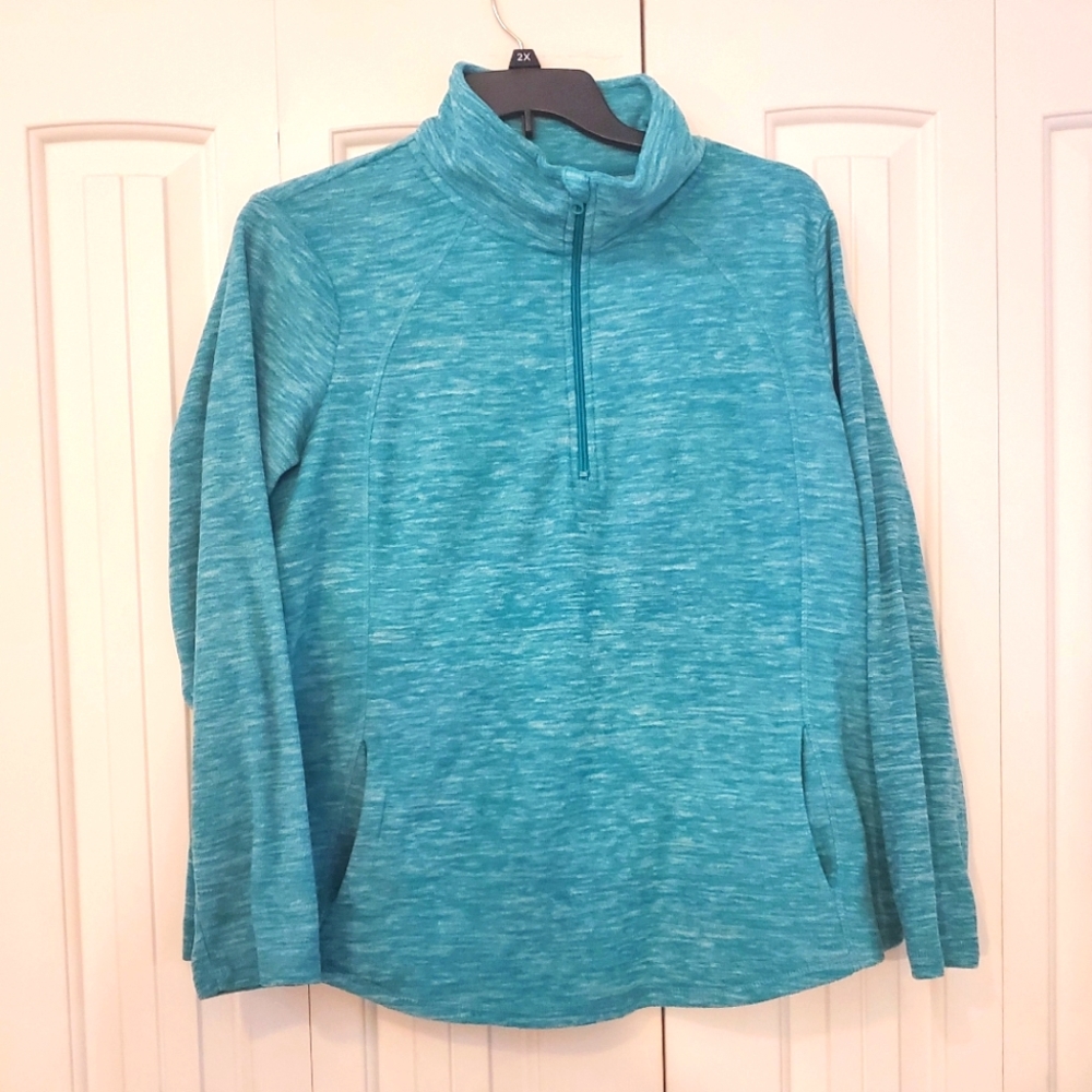 Half zip fleece top🍒